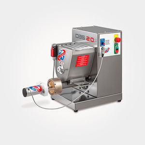 machine à pâtes professionnelle