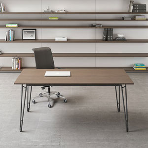 bureau sur pied 1