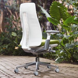 chaise de bureau contemporaine / à roulettes / piètement étoile / avec accoudoirs