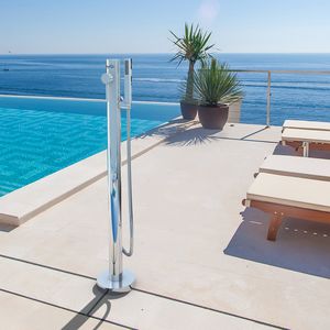 douche d'extérieur en acier inoxydable 1