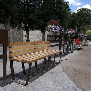 banc public contemporain