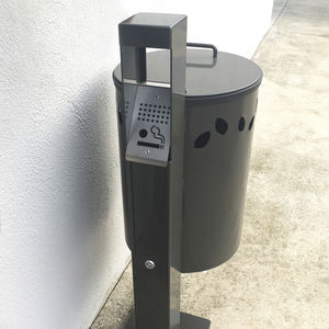 cendrier sur pied / en acier galvanisé / en acier corten / d'extérieur
