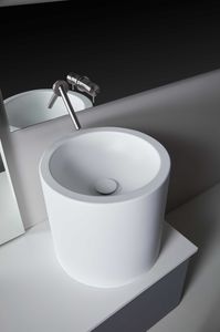 vasque à poser / ronde / en Corian® / de style