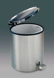 poubelle de salle de bain