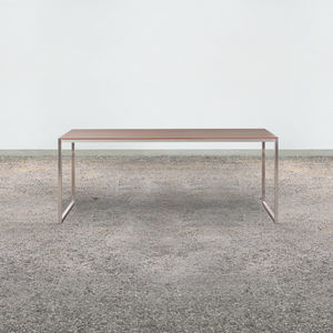 table contemporaine