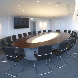 table de conférence contemporaine