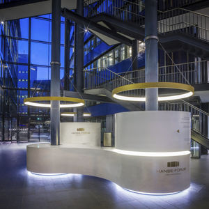 banque d'accueil courbée / en béton / lumineuse