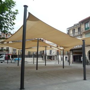 structure tendue sur ossature métallique