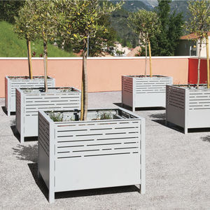 jardinière en acier