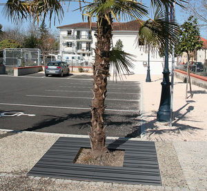 grille d'arbre carrée