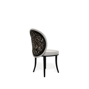 chaise de salle à manger classique