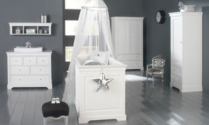 chambre d'enfant blanche