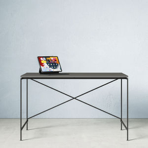 bureau sur pied