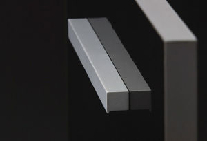 poignée de meuble en aluminium 1