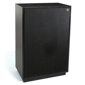 enceinte sur pied 1