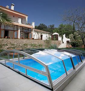 abri de piscine bas