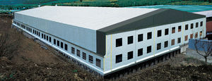 hangar préfabriqué