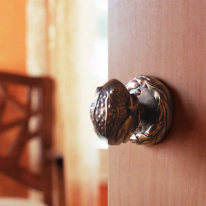 bouton de porte contemporain