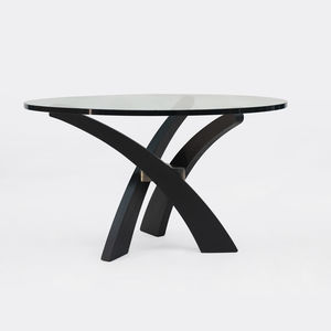 table à manger contemporaine / en verre / avec piètement en chêne / ronde