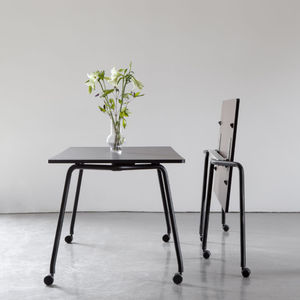 table contemporaine / en stratifié / rectangulaire / professionnelle