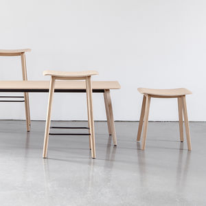 tabouret contemporain / en chêne / en acier / professionnel