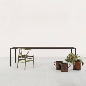 table contemporaine