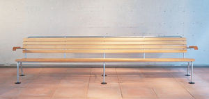 banc de jardin / contemporain / en frêne / avec dossier