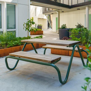 table de pique-nique contemporaine