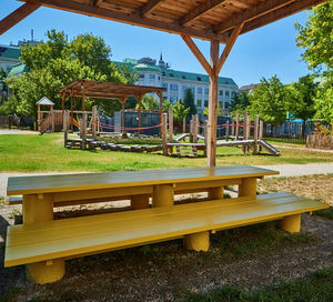 table de pique-nique contemporaine 1