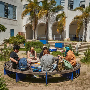 banc public contemporain 1