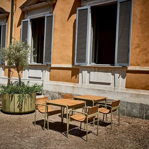 chaise contemporaine 1
