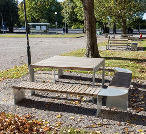table contemporaine 1