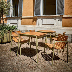 table contemporaine 1