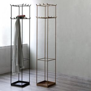 porte-manteau sur pied 1