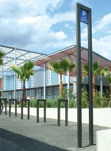 panneau signalétique au sol