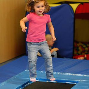 trampoline pour aire de jeux