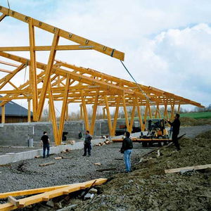 portique en bois lamellé-collé 1