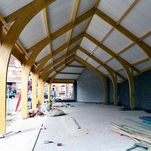 portique en bois lamellé-collé 1