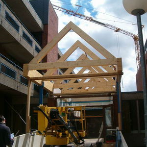 ferme de toit en bois