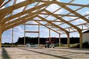 portique en bois lamellé-collé 1