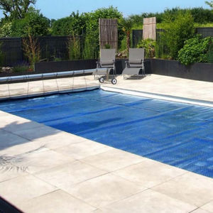 bâche de piscine à bulles