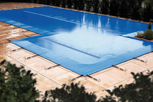 couverture de piscine manuelle