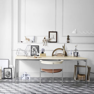 table contemporaine