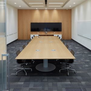 table de conférence contemporaine