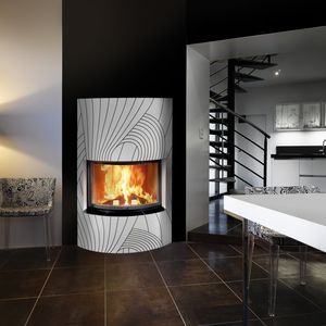 cheminée à bois / contemporaine / à foyer fermé / à encastrer