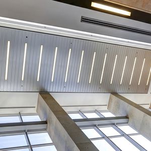 faux-plafond en métal