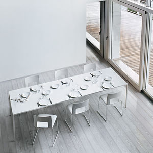 table contemporaine