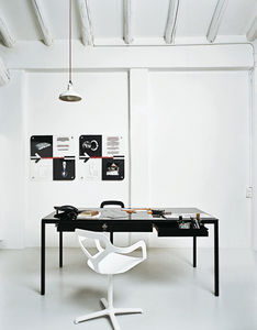 bureau en acier