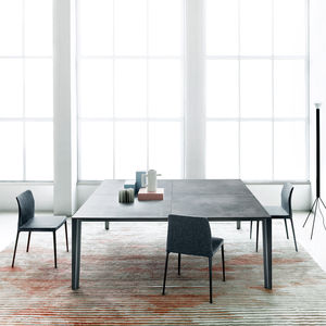 table contemporaine