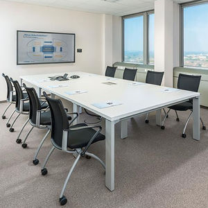 table de réunion contemporaine